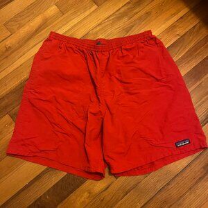 Men's Patagonia Baggies Large 7 in. Length (Red)